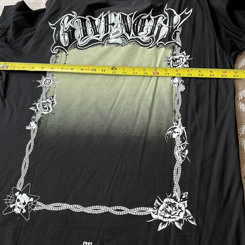 Givenchy Oversized Empty Frame Black T-Shirt Runs… - image 5